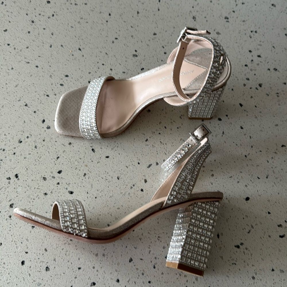 Antonio Melani Marryanna Rhinestones Dress Sandals Block Heel Peep Toe Size 7.5M
